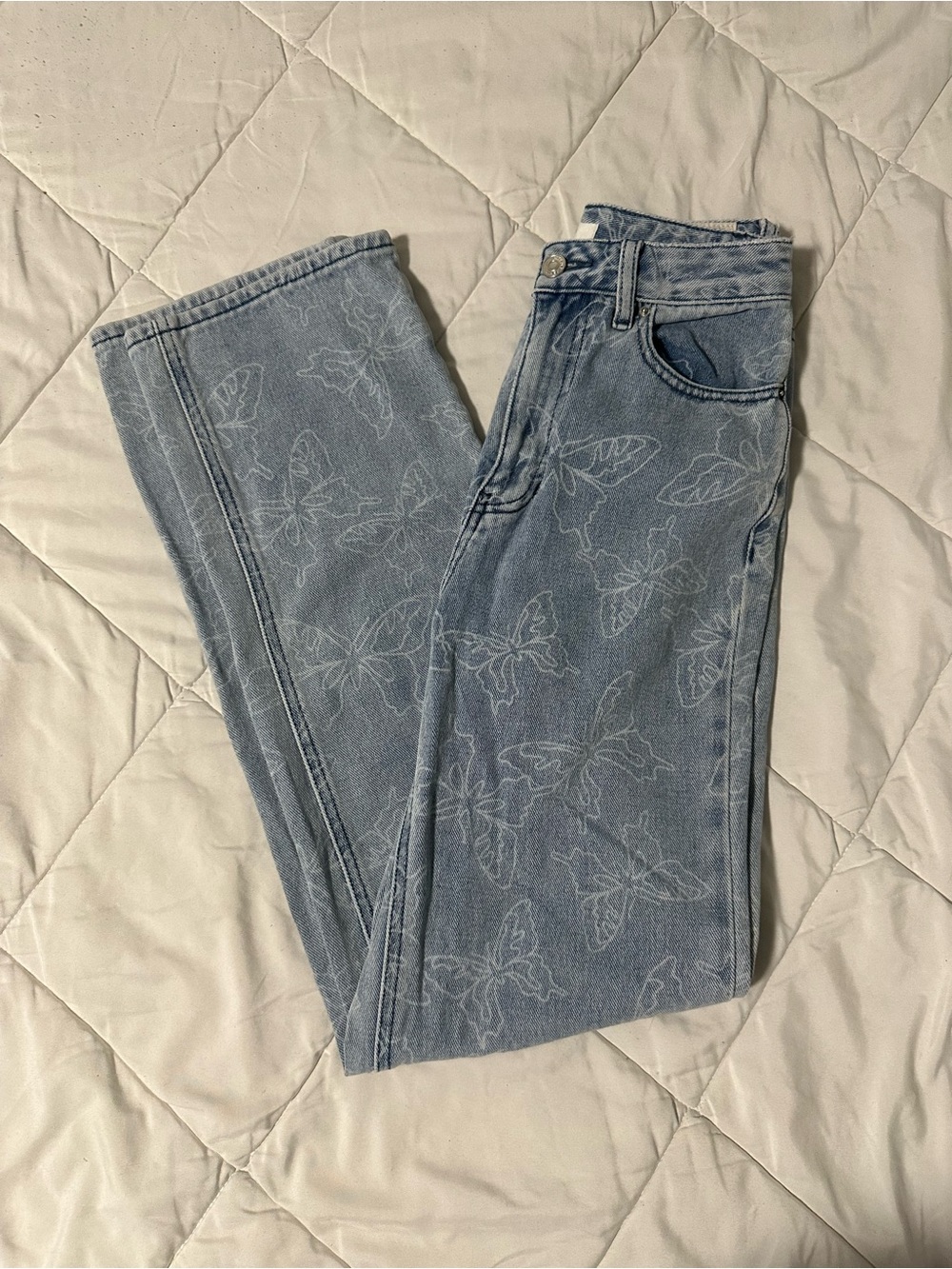 PacSun Light Blue 90’s Boyfriend Jeans with Butterfly Outline Print